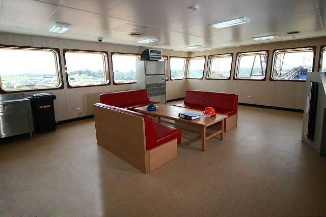 Bridge Lounge / Meeting Area
