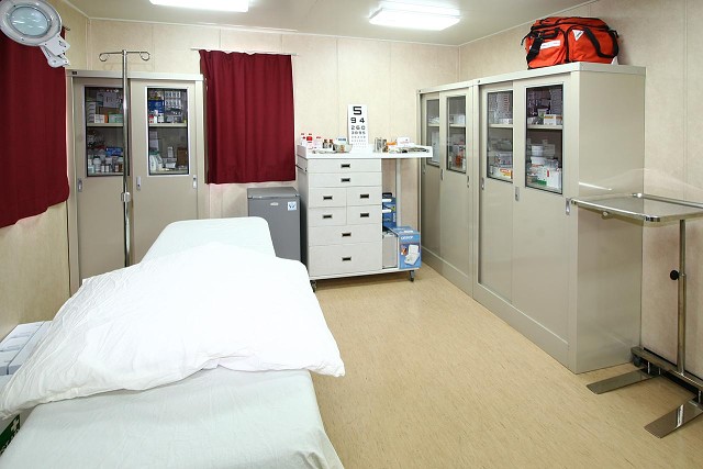 Hospital / Treatment room (A-Deck)
